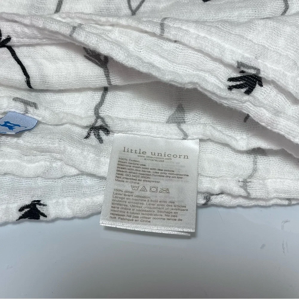Little Unicorn Cotton Muslin Swaddle Blanket 46x48 Large Arrow Print Boho White